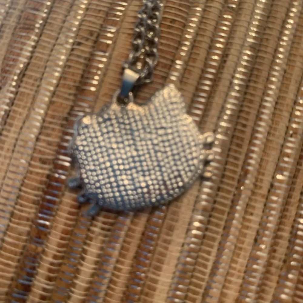 NWOT sparkling hello Kitty necklace with‎ chain